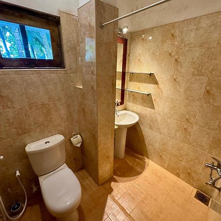 Brinkhouse Guesthouse , Unawatuna Beach Eksteriør bilde