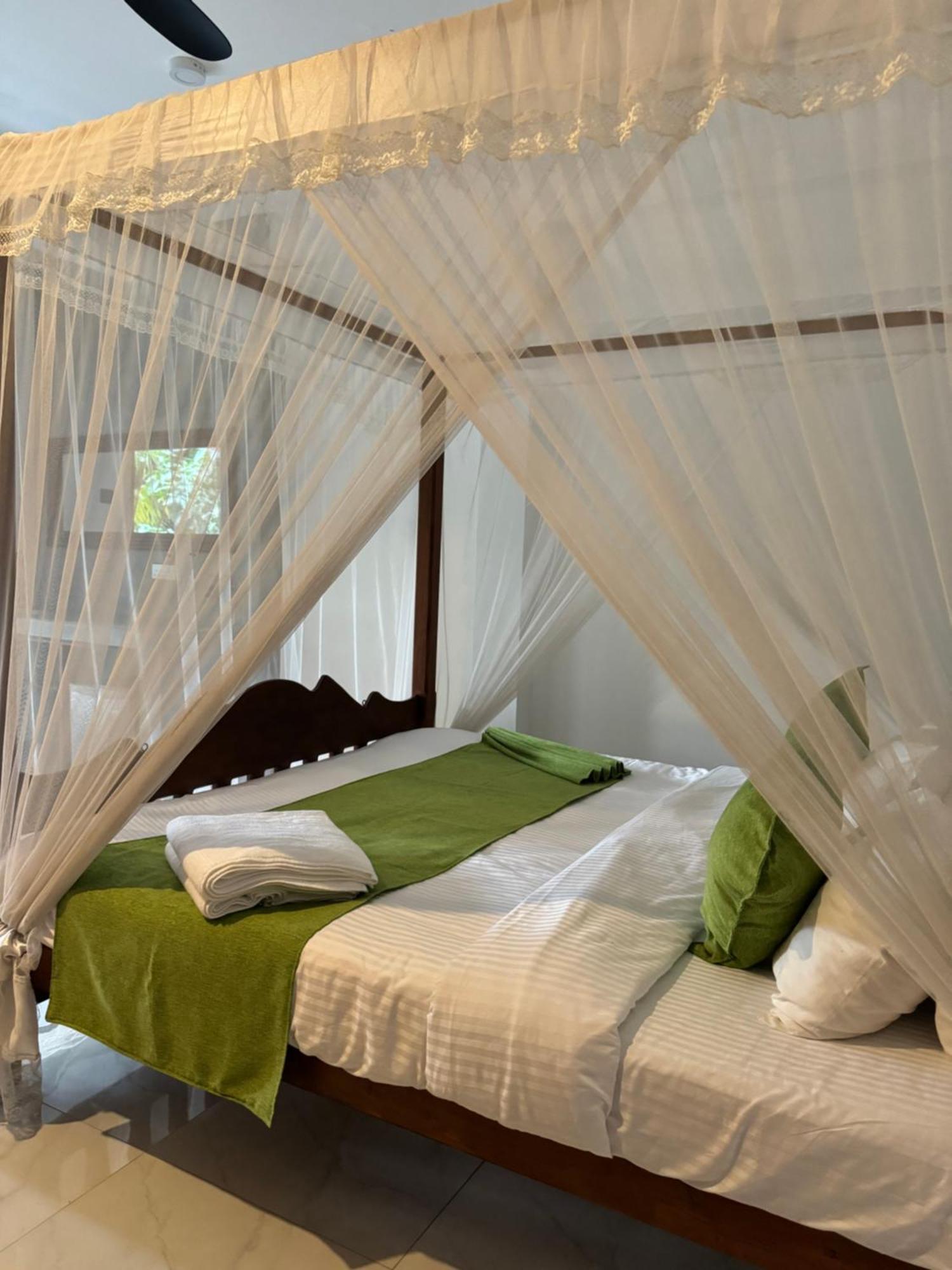 Brinkhouse Guesthouse , Unawatuna Beach Eksteriør bilde