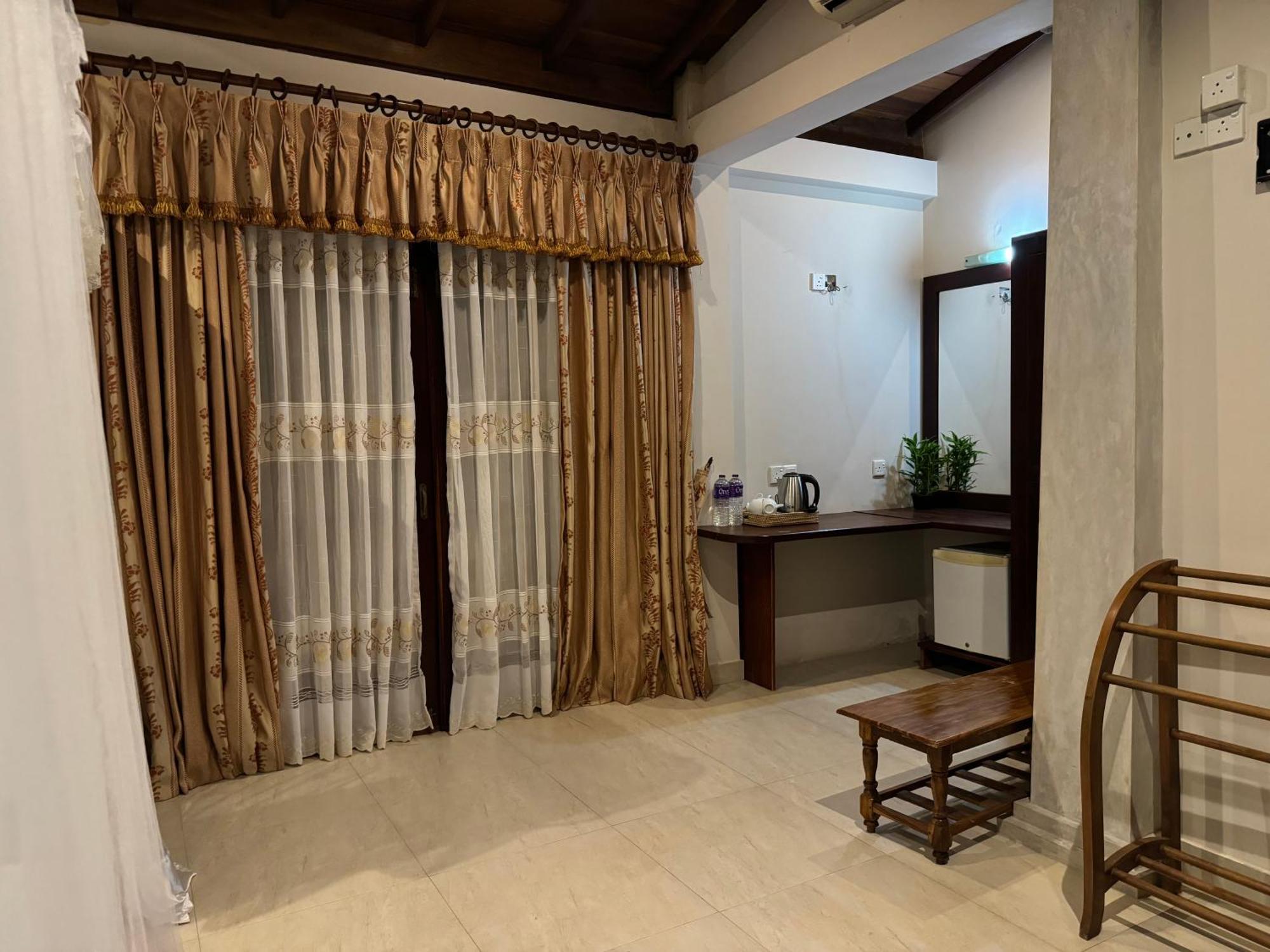 Brinkhouse Guesthouse , Unawatuna Beach Eksteriør bilde